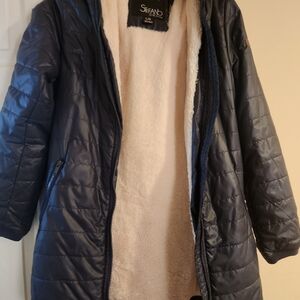 Women's Navy Puffer Jacket with Cream Fleece Lining